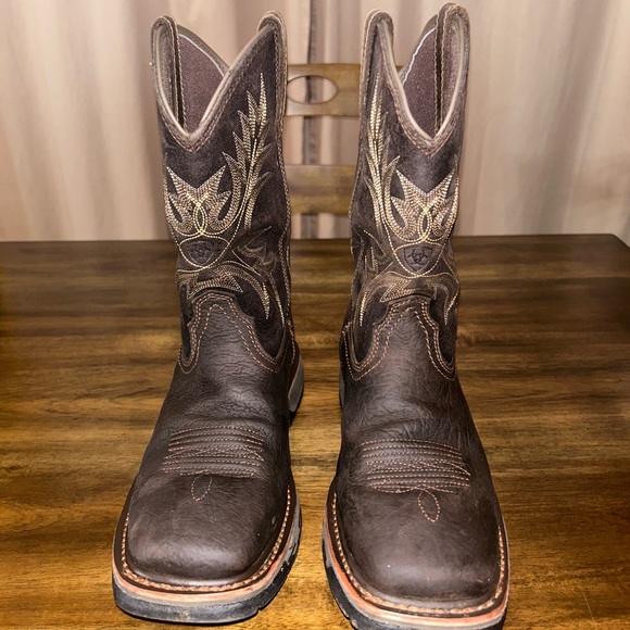 Ariat Other - Ariat Workhog H2O Waterproof
Square Toe Work Boot Size 7D